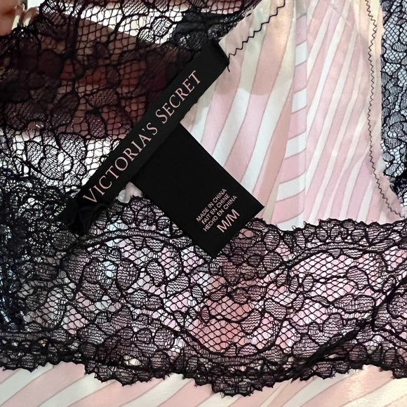 VICTORIA’S SECRET Classic Pink & Black Striped Lace Slip - Size Medium 🩷🤍🖤 - Picture 5 of 7